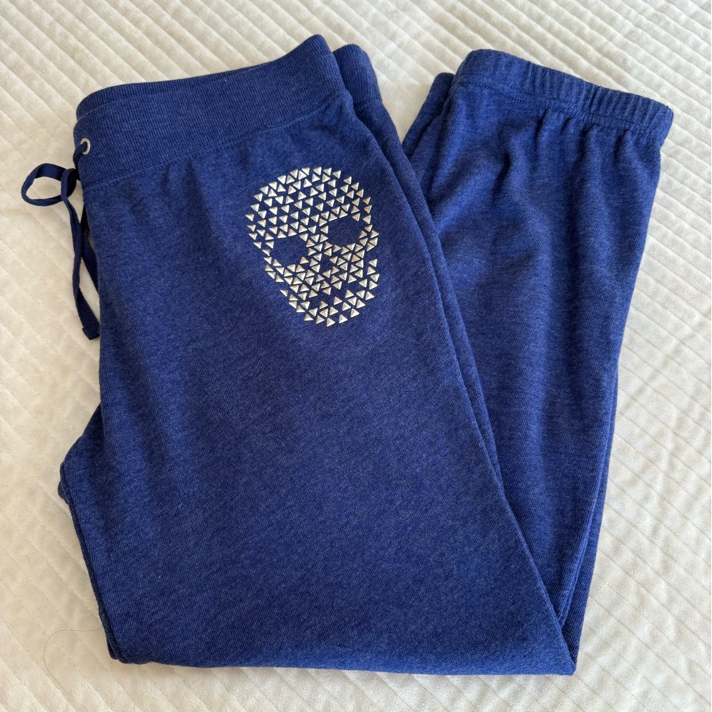 NWOT Women’s Skull Capri Joggers Size 7-9